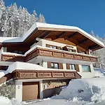 Haus Glasella Apartment *